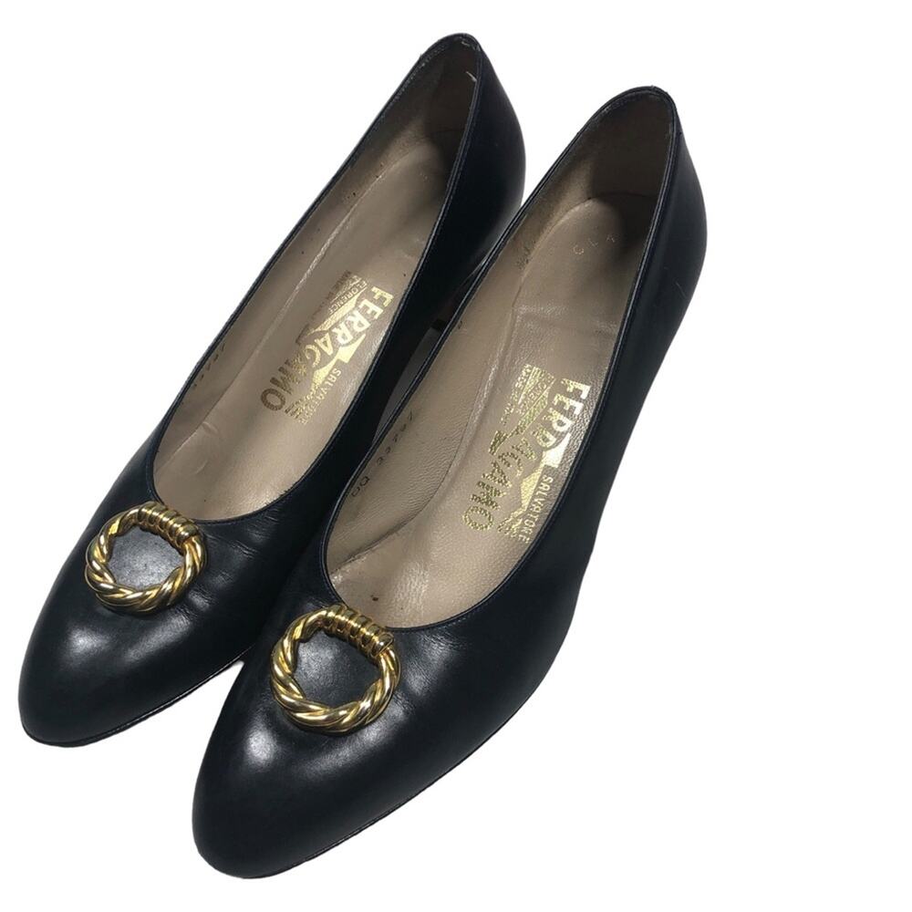 Salvatore Ferragamo blue leather pumps size 8AA